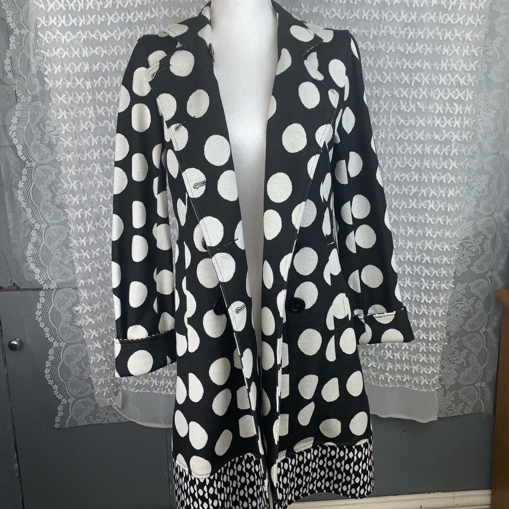 Sao Paulo USA 8 White and black polka dot jacket